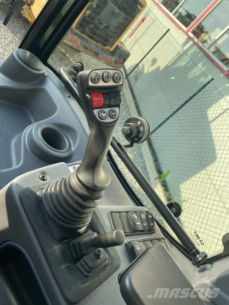 GiANT G 5000 TELE Φορτωτές πολλαπλών χρήσεων