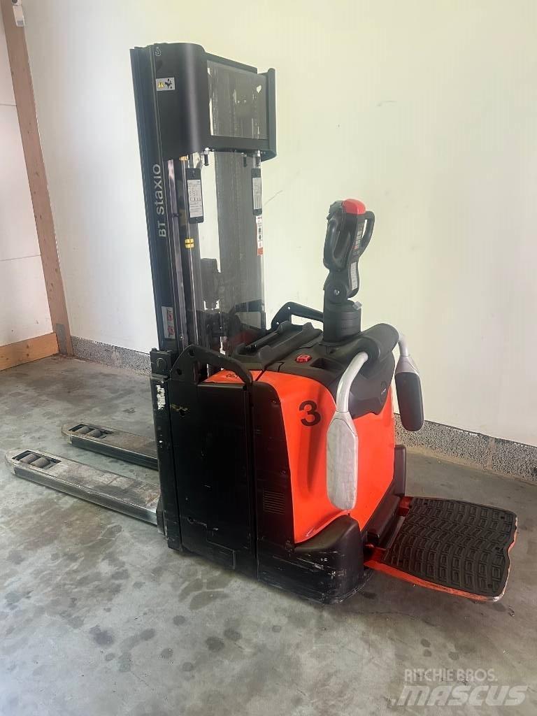 BT SPE 120 L Παλετοφόρα πεζού χειριστή με ιστό