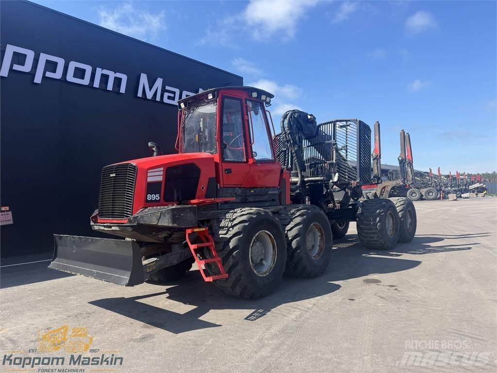 Komatsu 895 Μεταφορείς ξυλείας