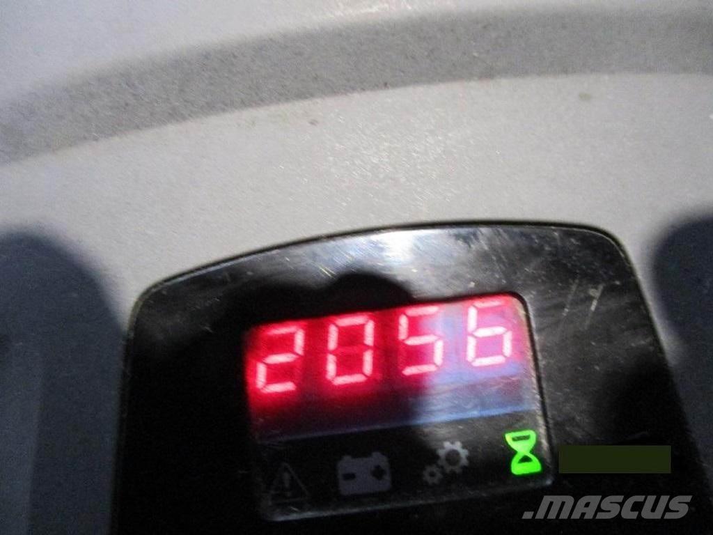 Toyota LPE 200 Χειροκίνητο περονοφόρο ανυψωτικό με πλατφόρμα