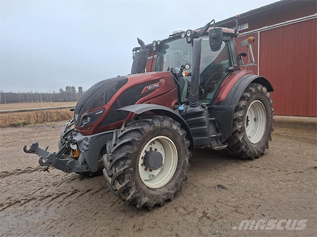 Valtra T154 Versu Τρακτέρ