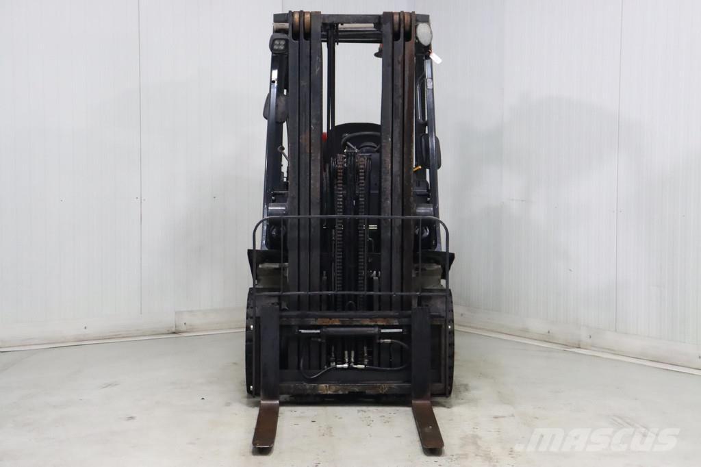 Nissan U1D2A20LQ Περονοφόρα ανυψωτικά κλαρκ με φυσικό αέριο LPG