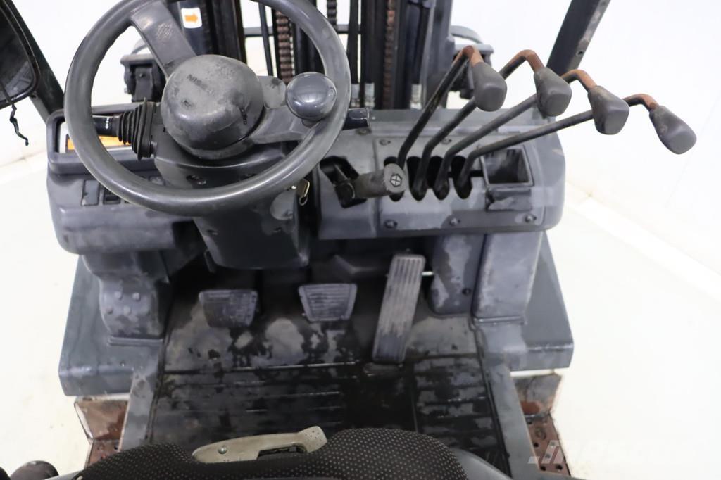 Nissan U1D2A20LQ Περονοφόρα ανυψωτικά κλαρκ με φυσικό αέριο LPG