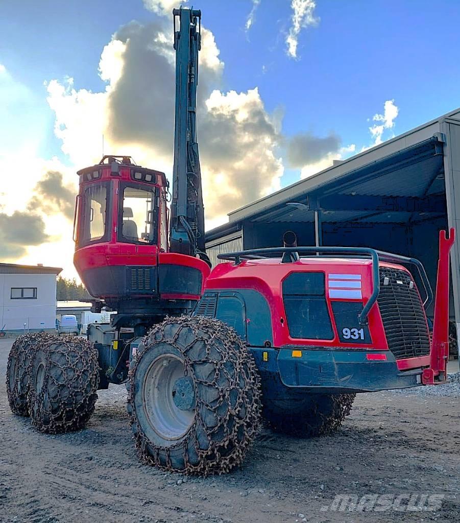 Komatsu 931 Θεριζοαλωνιστικές μηχανές