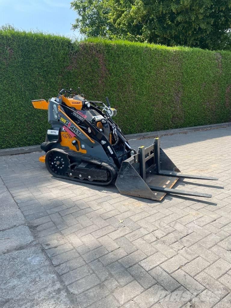 GiANT GS 950 T Μίνι φορτωτές