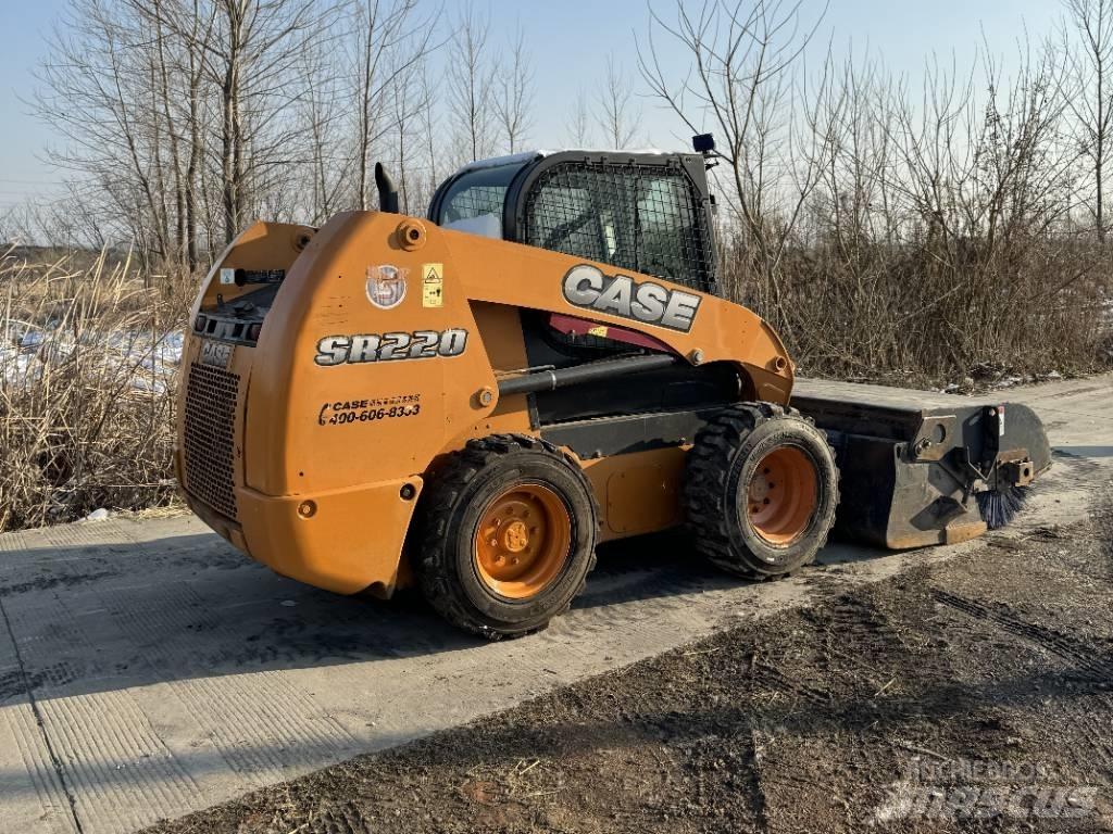 CASE SR220 Φορτωτάκια