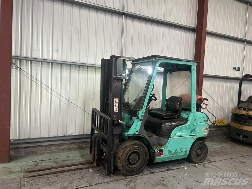 Mitsubishi FG25NT Περονοφόρα ανυψωτικά κλαρκ με φυσικό αέριο LPG