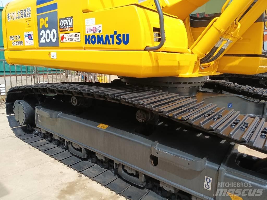 Komatsu PC 200 Εκσκαφείς με ερπύστριες
