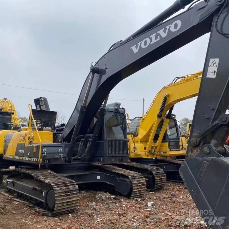 Volvo EC 240 Εκσκαφείς με ερπύστριες