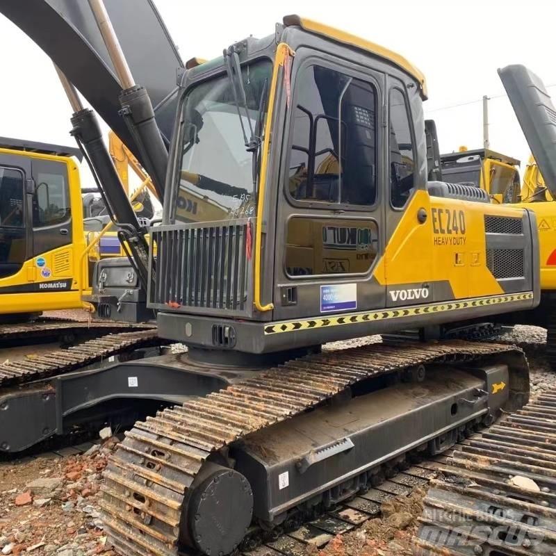 Volvo EC 240 Εκσκαφείς με ερπύστριες