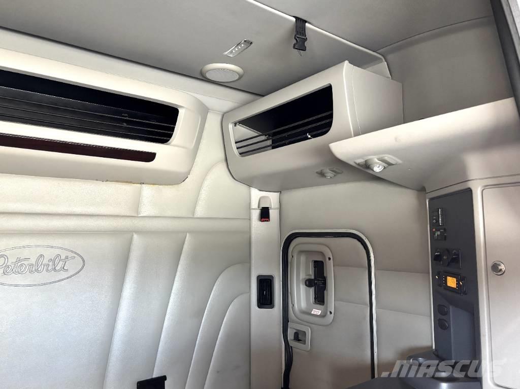 Peterbilt 567 Τράκτορες