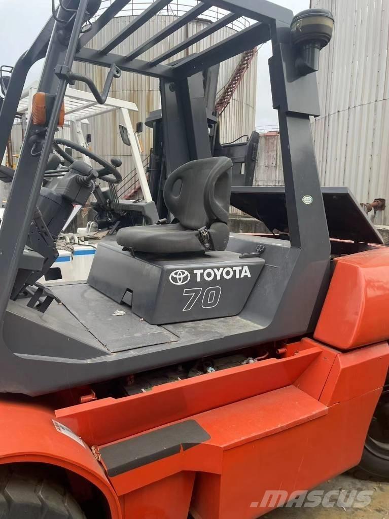 Toyota 7 Ton Πετρελαιοκίνητα Κλαρκ