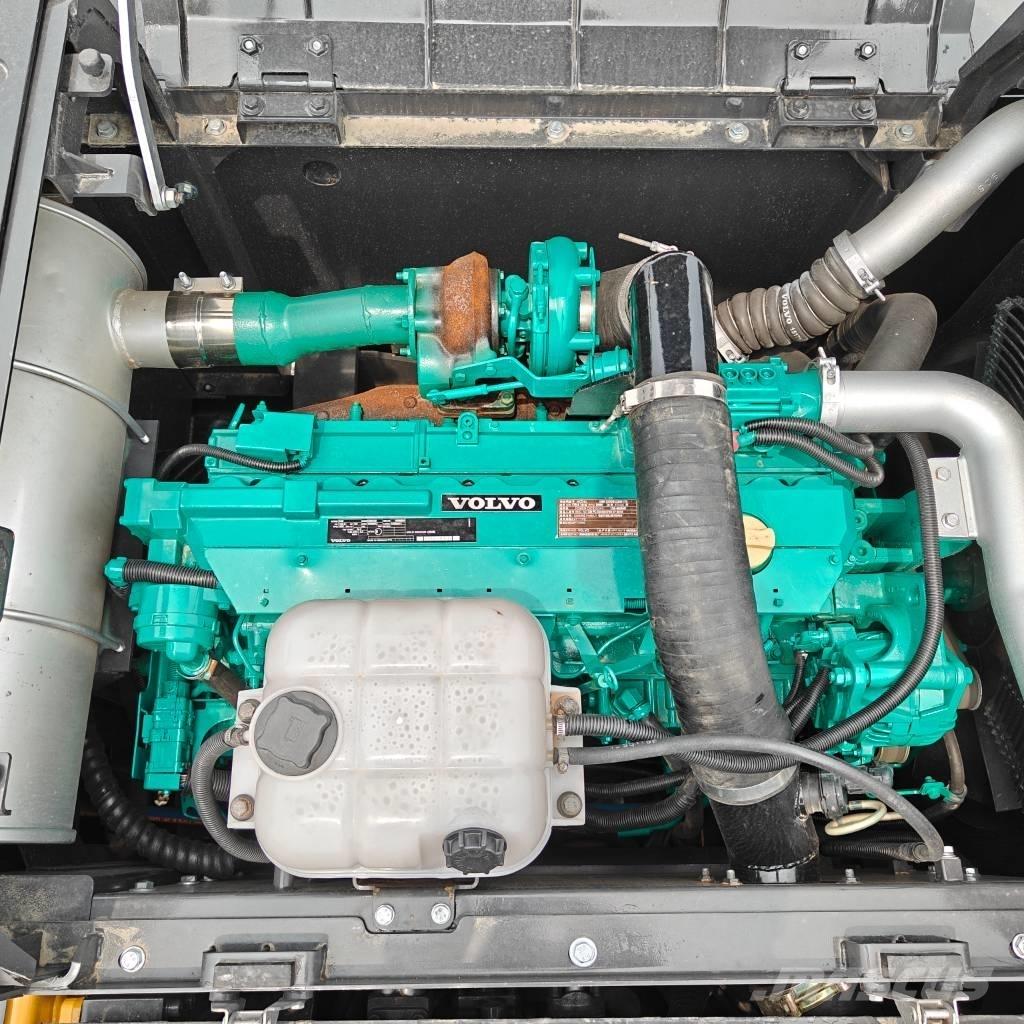 Volvo 300D Εκσκαφείς με ερπύστριες