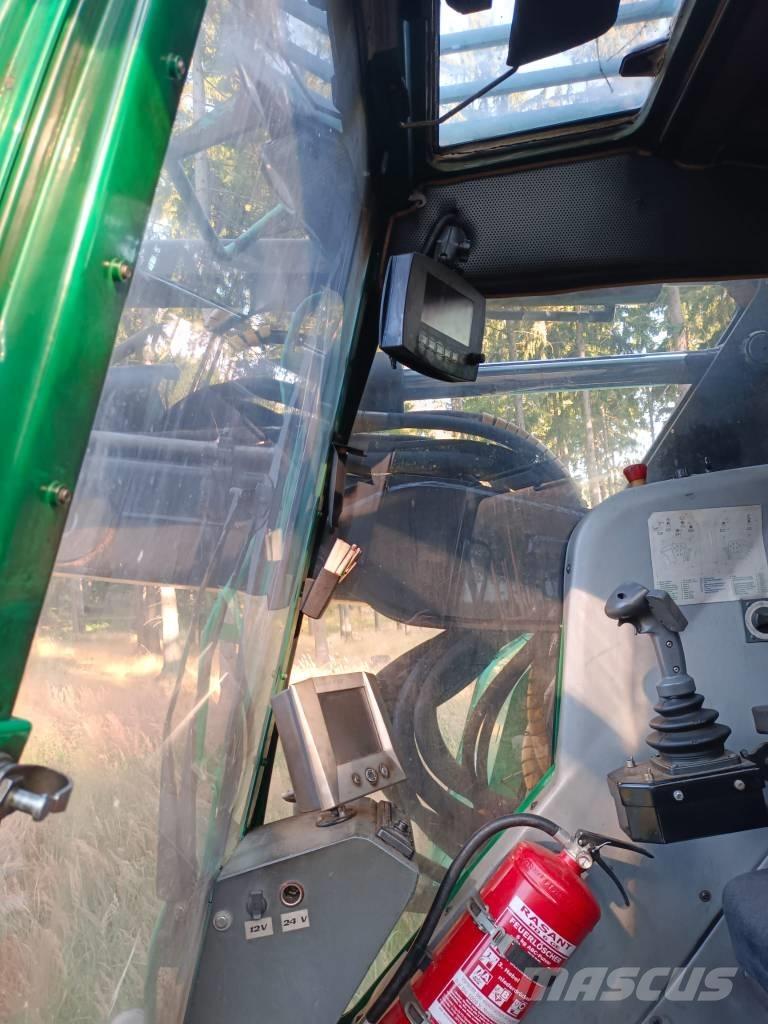 Neuson Forest 132HVT Θεριζοαλωνιστικές μηχανές