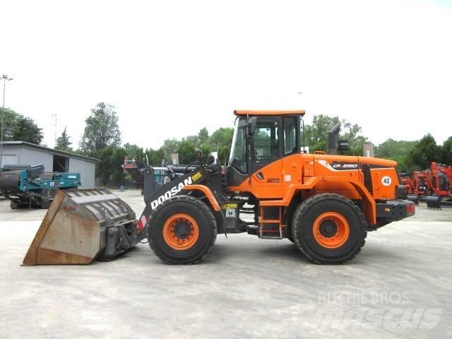 Doosan DL250-5 Φορτωτές με λάστιχα (Τροχοφόροι)