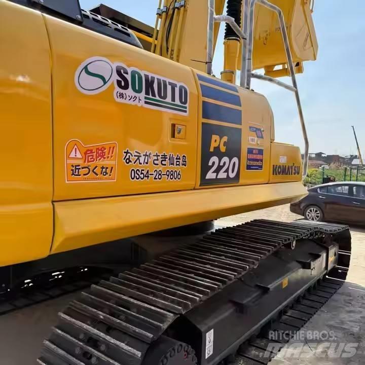Komatsu PC220-8 Εκσκαφείς με ερπύστριες