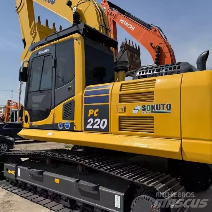 Komatsu PC220-8 Εκσκαφείς με ερπύστριες