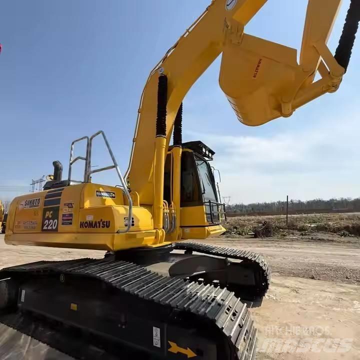Komatsu PC220-8 Εκσκαφείς με ερπύστριες
