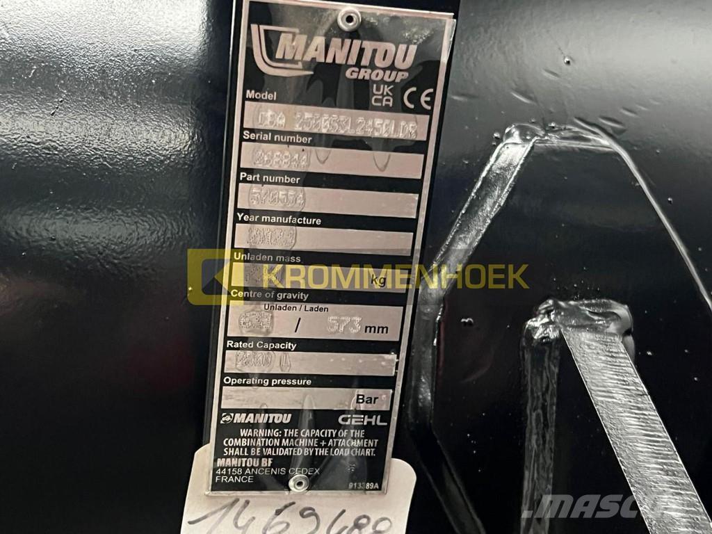 Manitou CBA 2500 Κουβάδες