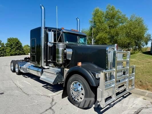 Kenworth W 900 Τράκτορες