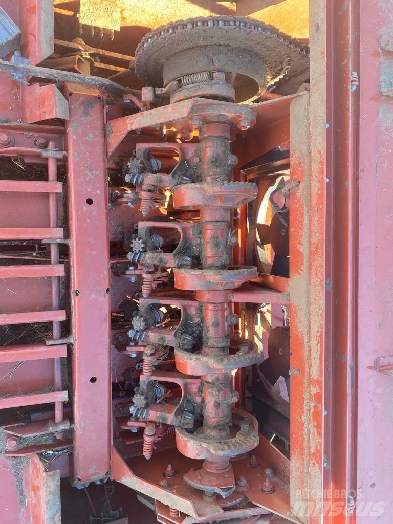 Hesston 4600 Πρέσες τετράγωνων δεμάτων