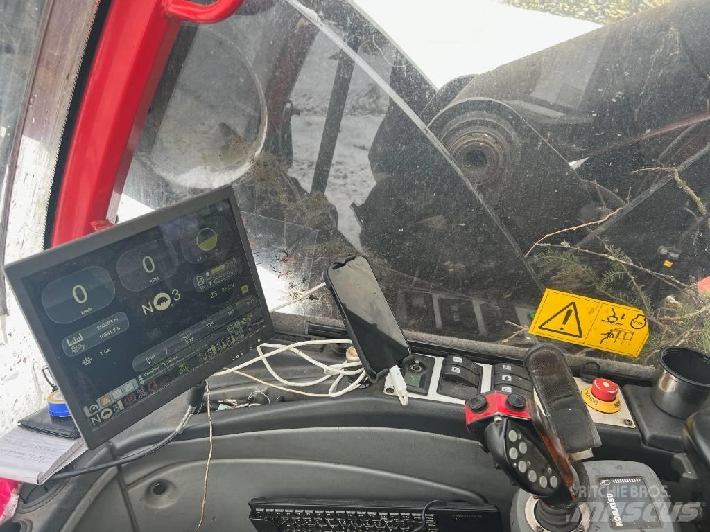 Komatsu 951 Θεριζοαλωνιστικές μηχανές