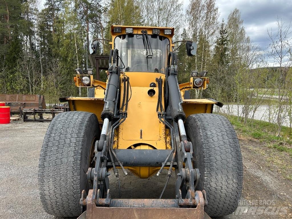 Volvo L 120 Φορτωτές με λάστιχα (Τροχοφόροι)
