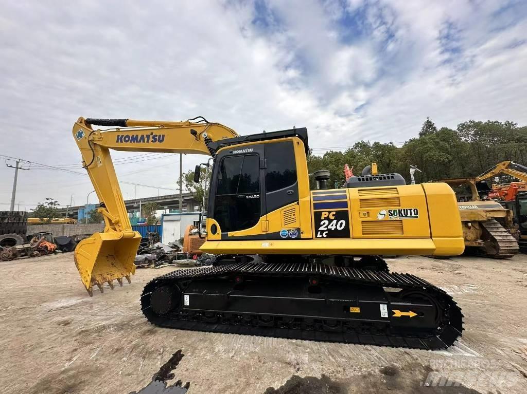 Komatsu PC 240 Εκσκαφείς με ερπύστριες