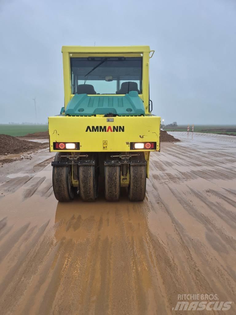 Ammann ART 240 Κύλινδροι με επίσωτρα με αέρα