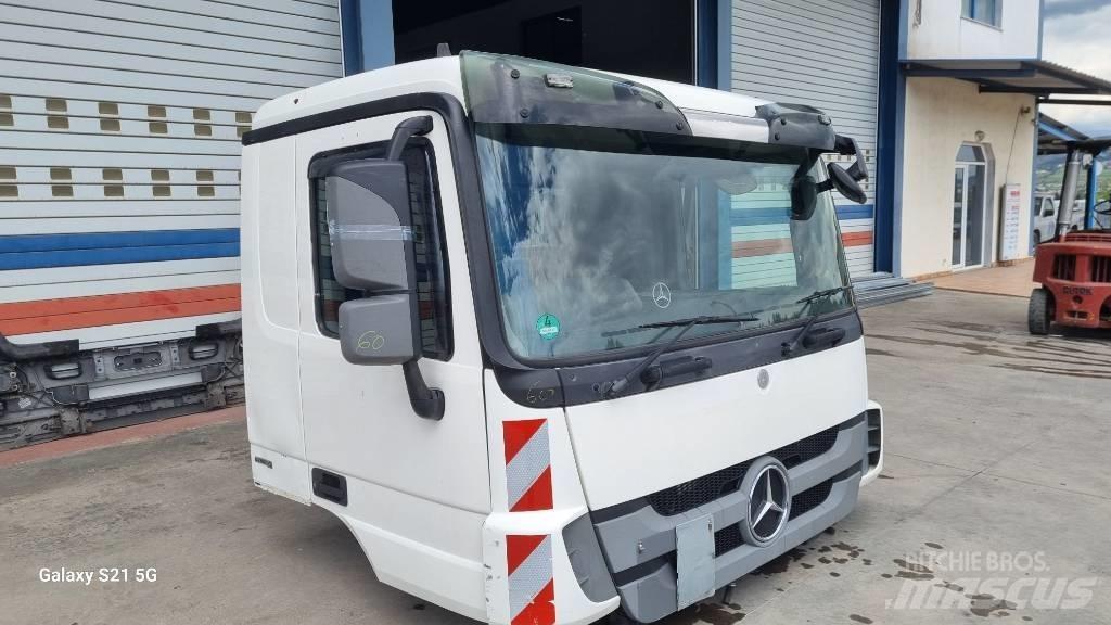 Mercedes-Benz CABIN Καμπίνες και εσωτερικό