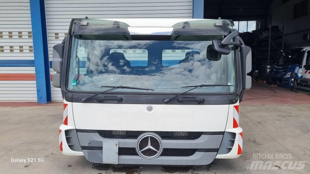 Mercedes-Benz CABIN Καμπίνες και εσωτερικό