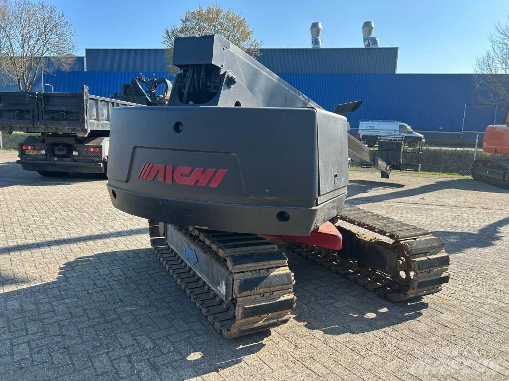 Aichi SR 123 Ανυψωτήρες με τηλεσκοπικό βραχίονα