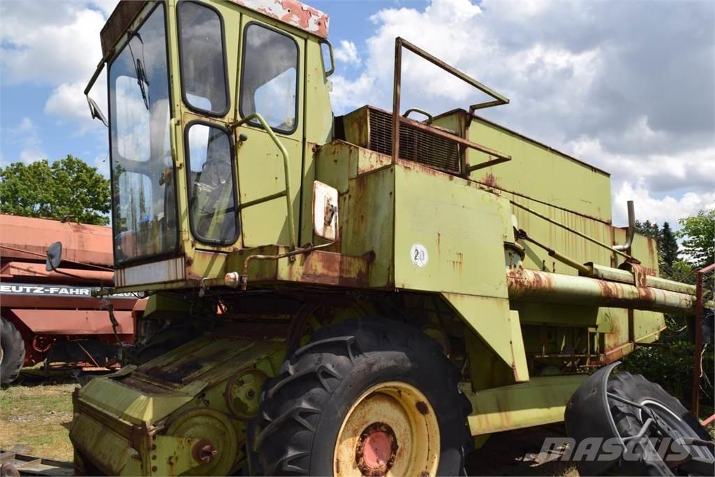 CLAAS Dominator 80 Θεριζοαλωνιστικές μηχανές