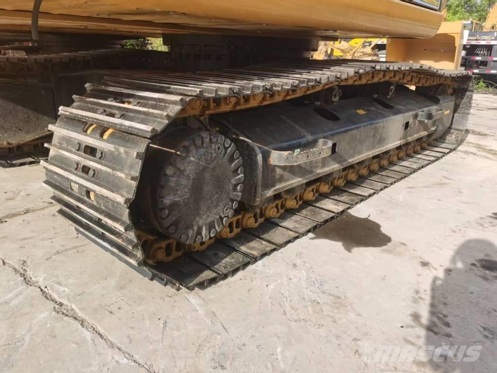 CAT 320d2 Εκσκαφείς με ερπύστριες