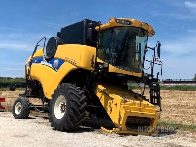 New Holland CX 5090 Θεριζοαλωνιστικές μηχανές