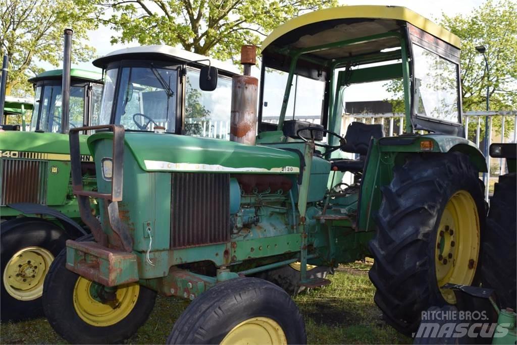 John Deere 2130 Τρακτέρ
