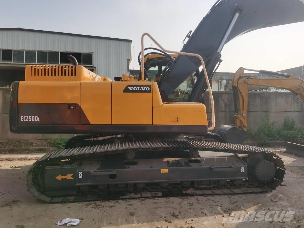Volvo EC 250 D L Εκσκαφείς με ερπύστριες