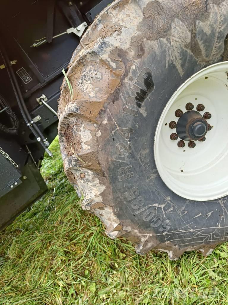 New Holland CX6.80 Θεριζοαλωνιστικές μηχανές