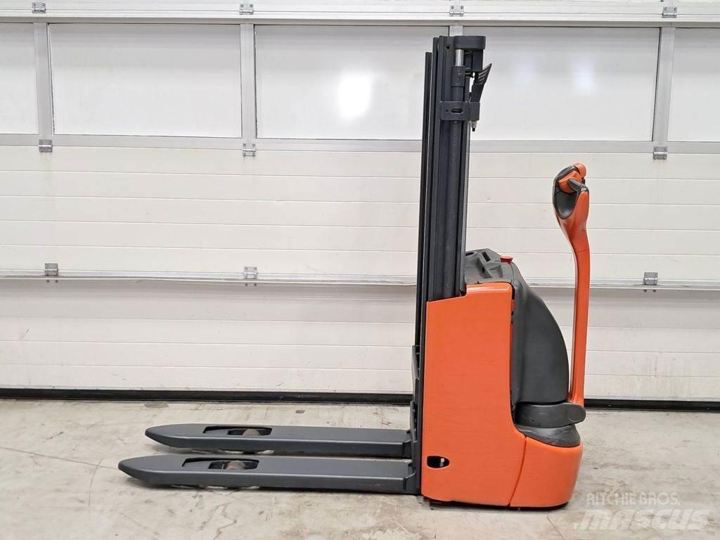 Linde L10B Παλετοφόρα πεζού χειριστή με ιστό