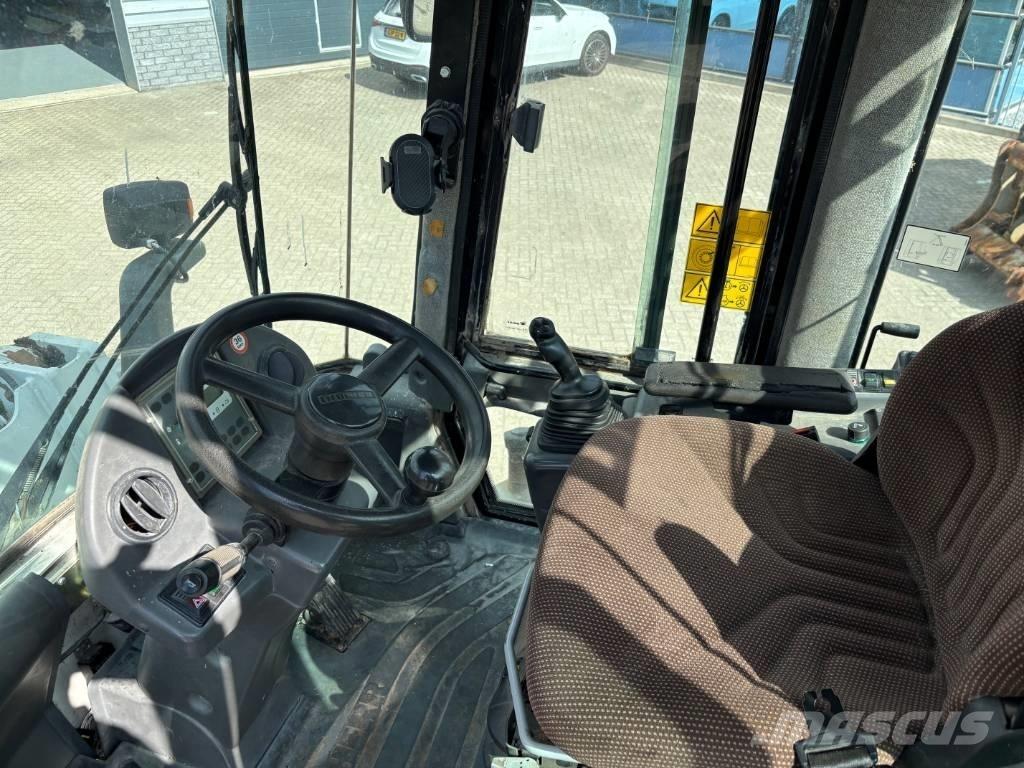 Liebherr L 538 Φορτωτές με λάστιχα (Τροχοφόροι)