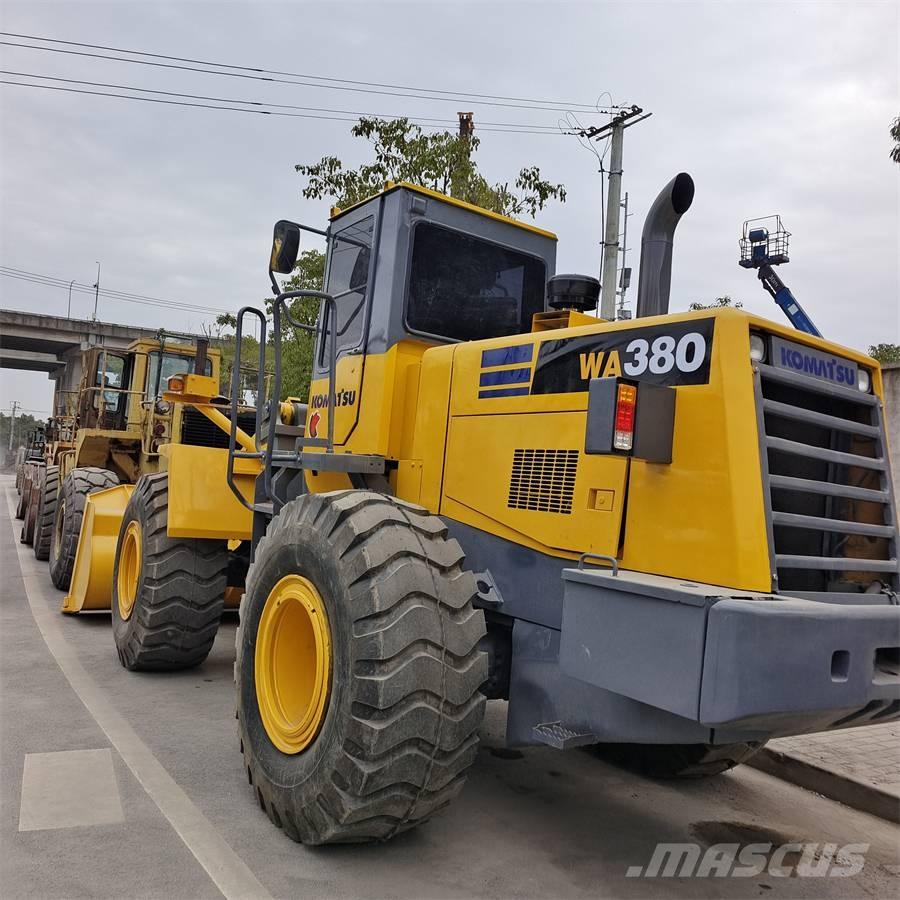 Komatsu WA 380 Εκσκαφείς με ερπύστριες