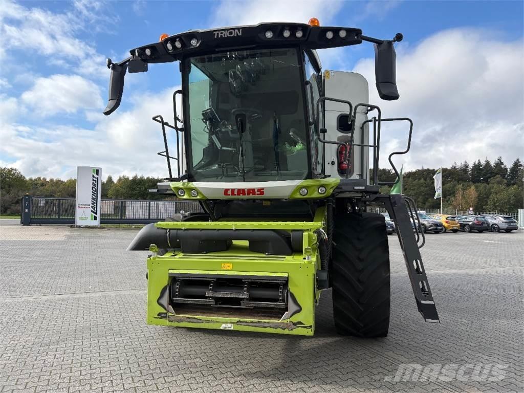 CLAAS TRION 520 Θεριζοαλωνιστικές μηχανές