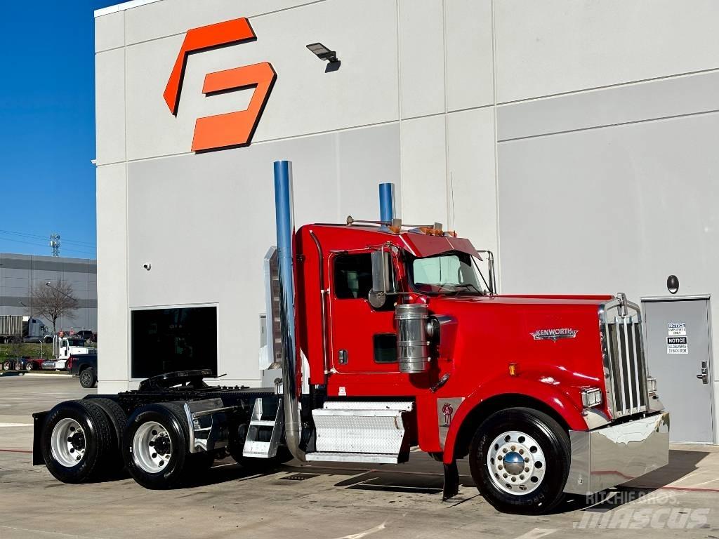 Kenworth W 900 Τράκτορες