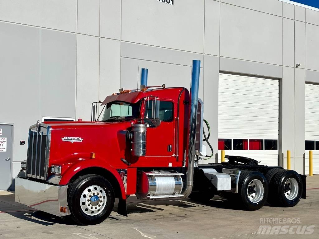 Kenworth W 900 Τράκτορες