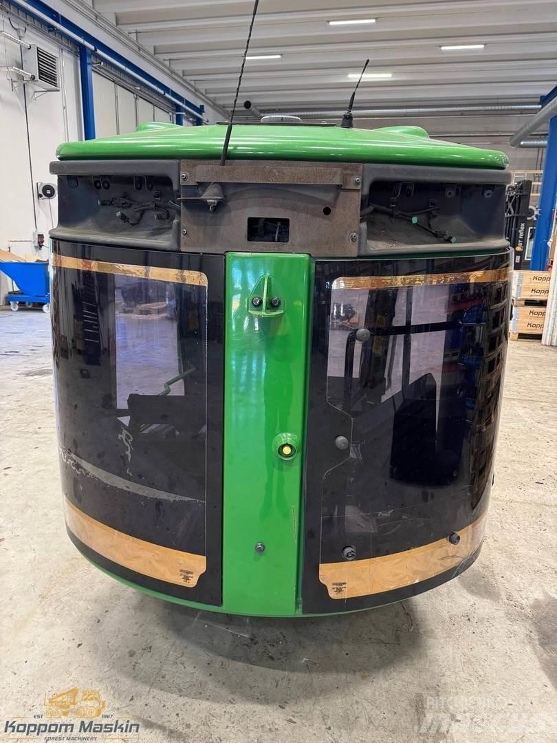John Deere 1270E Καμπίνες και εσωτερικό