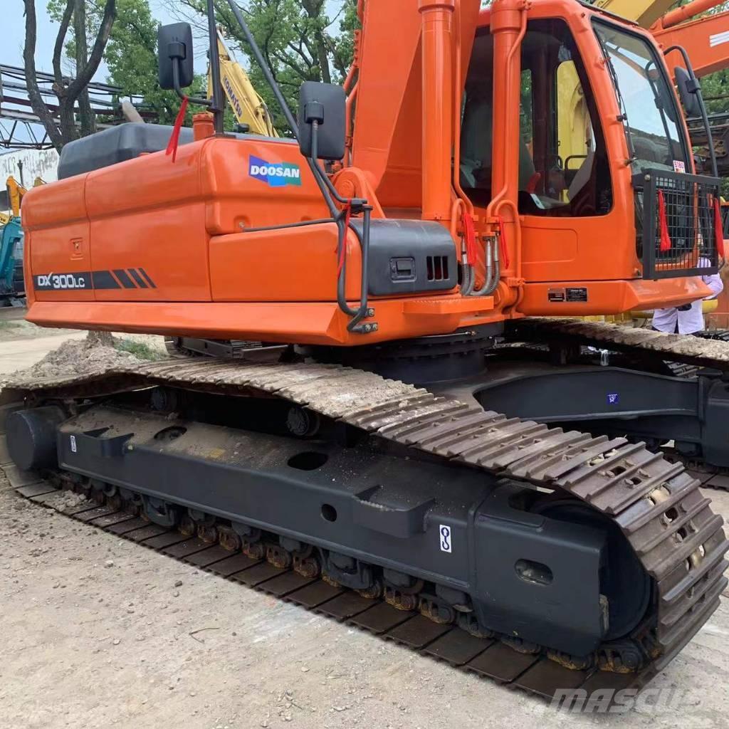 Doosan DX 300 Εκσκαφείς με ερπύστριες