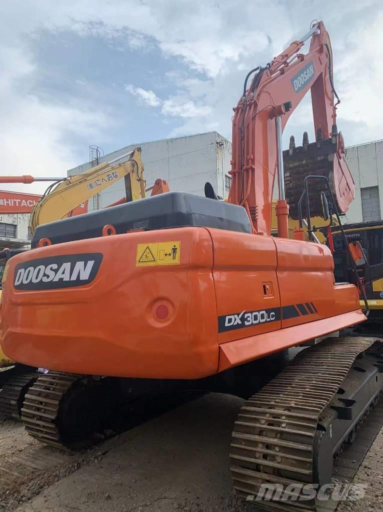 Doosan DX 300 Εκσκαφείς με ερπύστριες