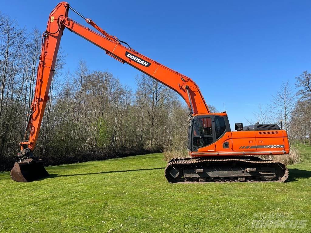 Doosan DX 300 Εκσκαφείς με ερπύστριες