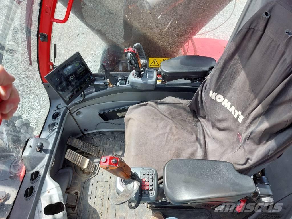 Komatsu 931XC-1 Θεριζοαλωνιστικές μηχανές