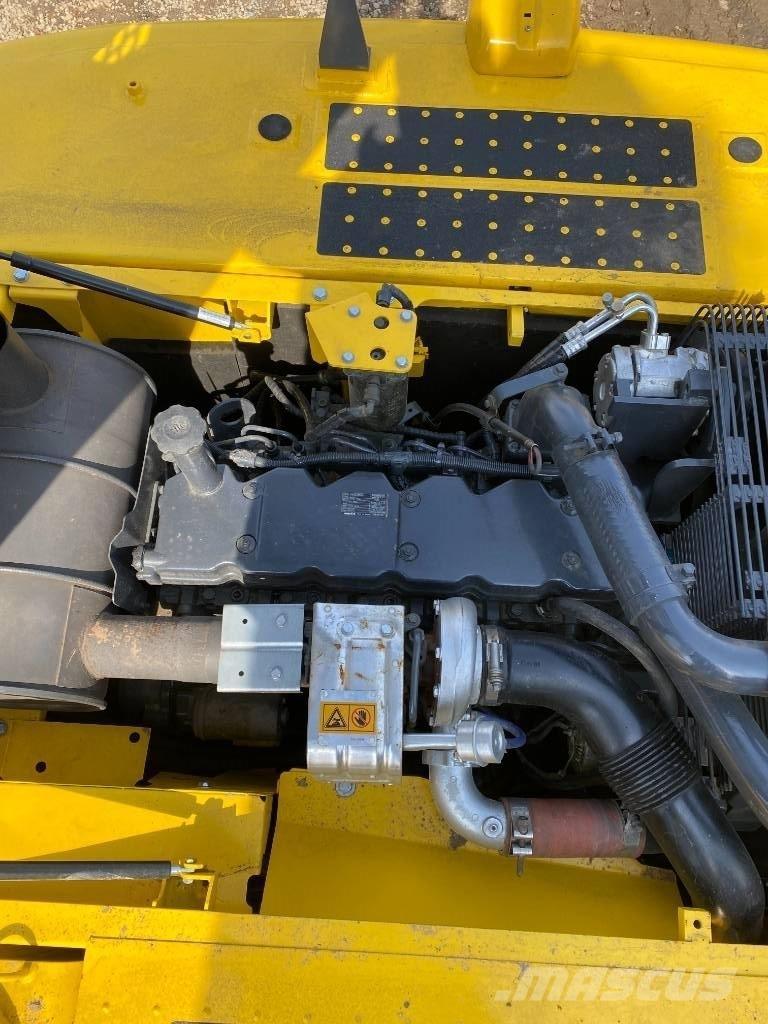 Komatsu 240LC-8 Εκσκαφείς με ερπύστριες